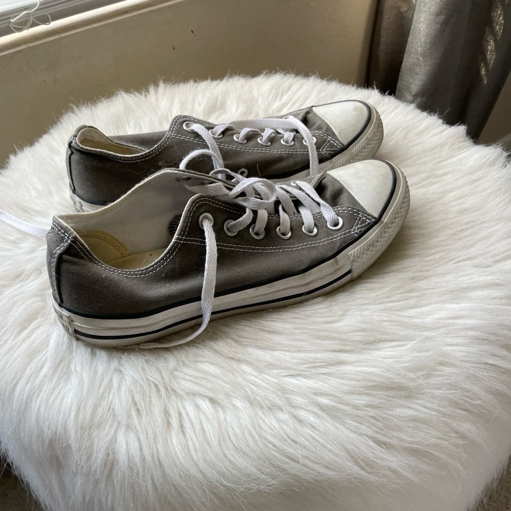 Women’s converse